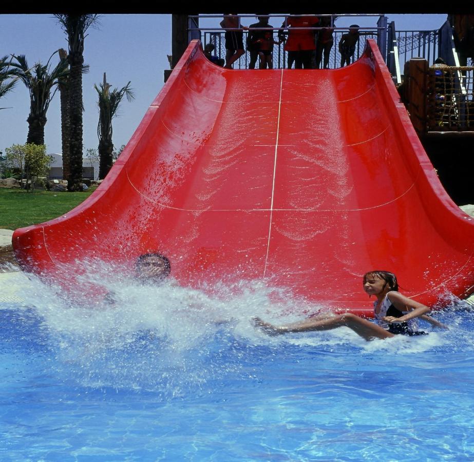 Hotel Sharm Dreams Vacation Club - Aqua Park Exterior foto A water slide